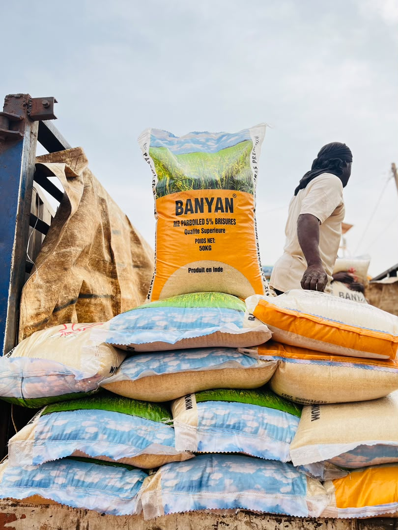 Stock de sacs de riz Banyan
